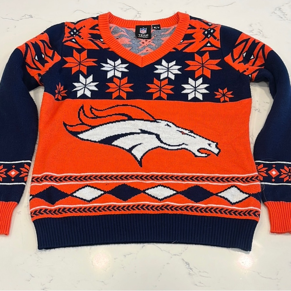 Women’s NFL Denver Bronco’s Christmas Sweater Size: M